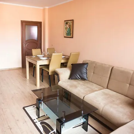 Apartment Petya *